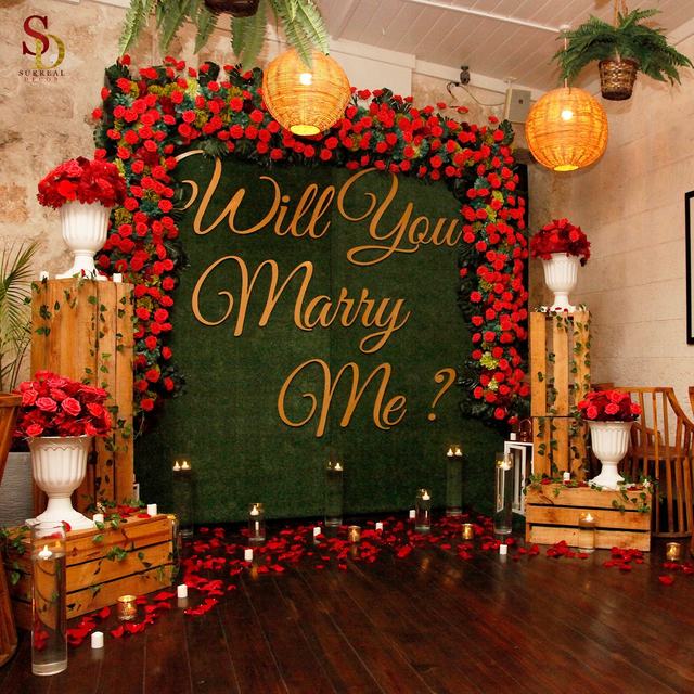 'Will You Marry Me' rose wall